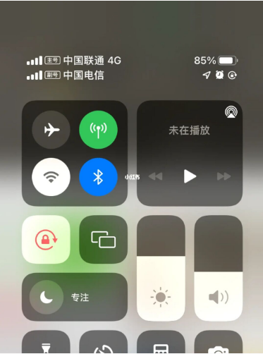 宾川苹果手机维修分享iPhone双卡信号解决办法 