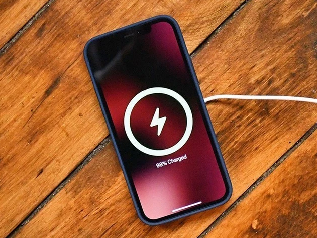 宾川苹果手机维修分享iPhone 12可以随便充电吗 